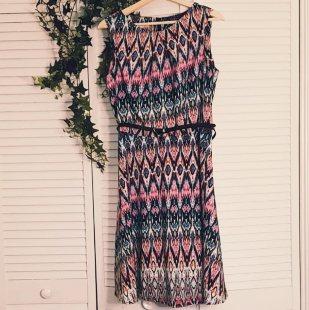 Signature darby sleeveless dress